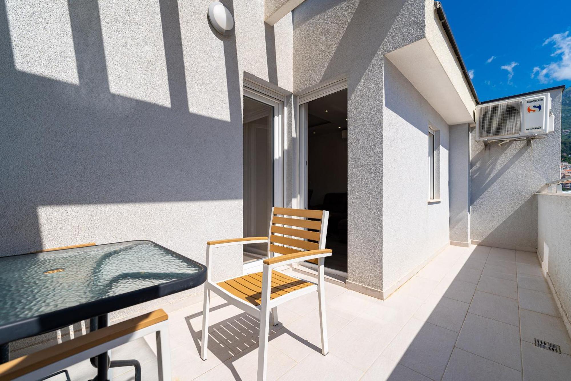Marea Apartments Budva Bilik gambar