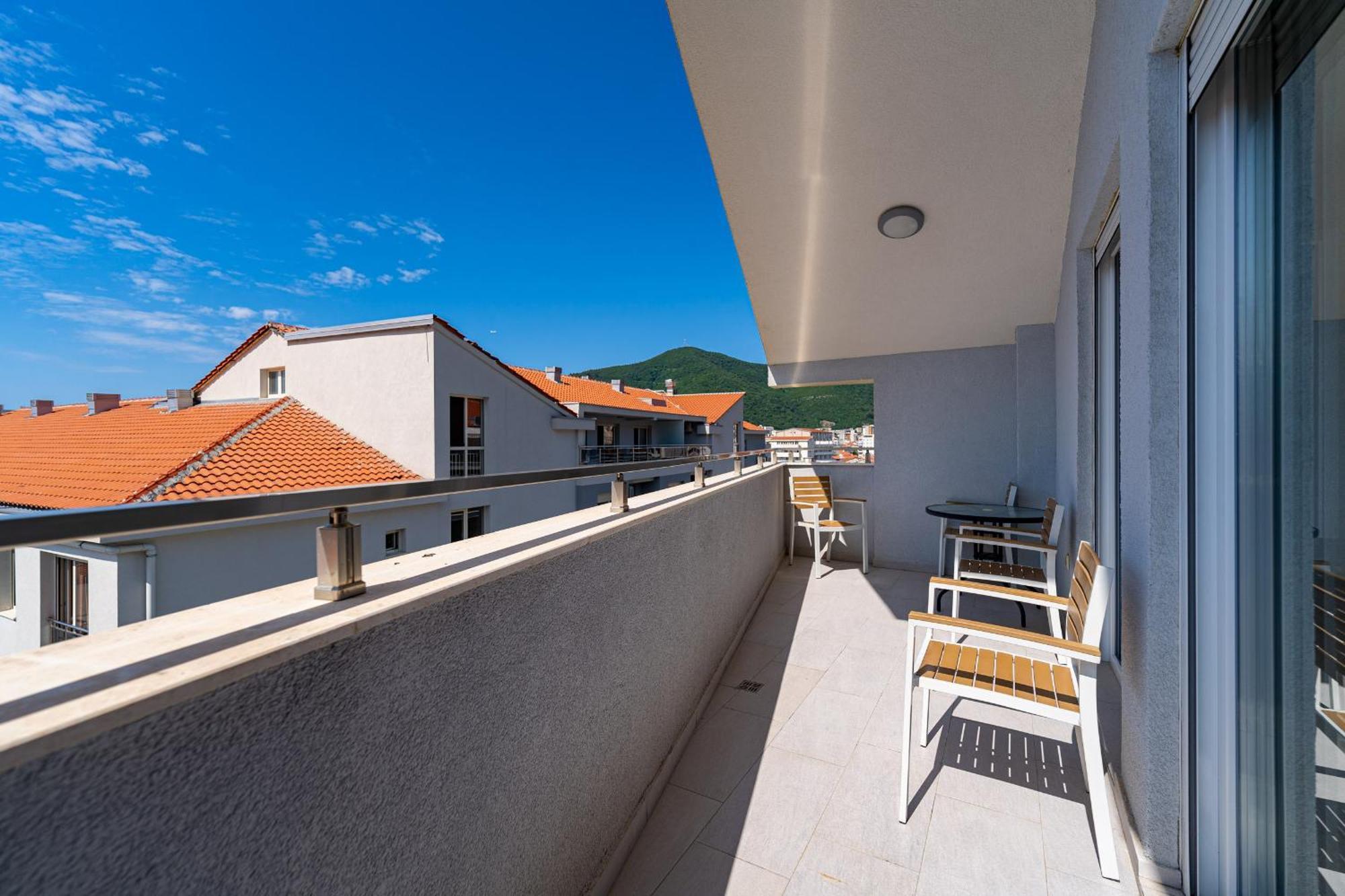 Marea Apartments Budva Luaran gambar