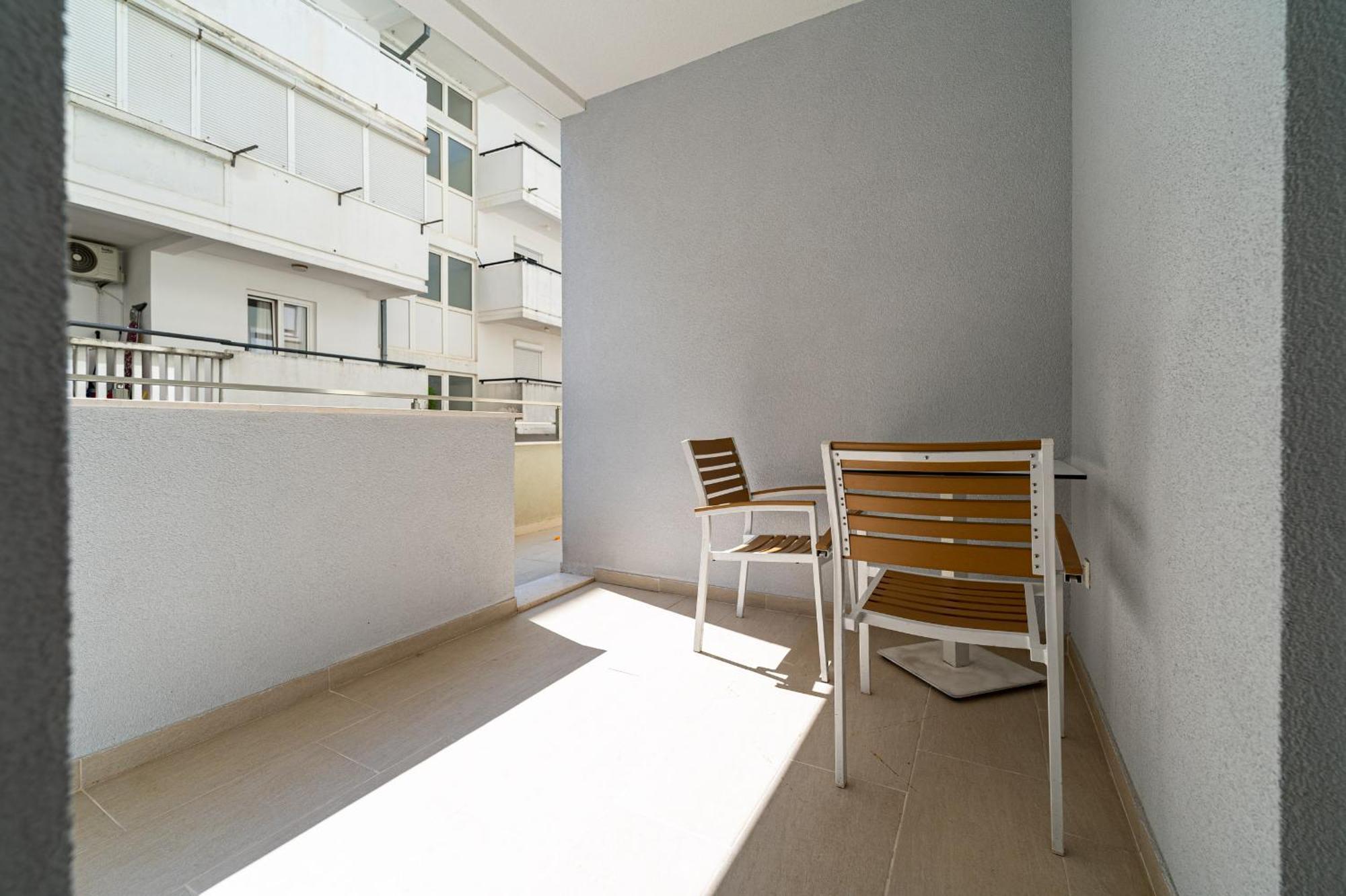 Marea Apartments Budva Bilik gambar