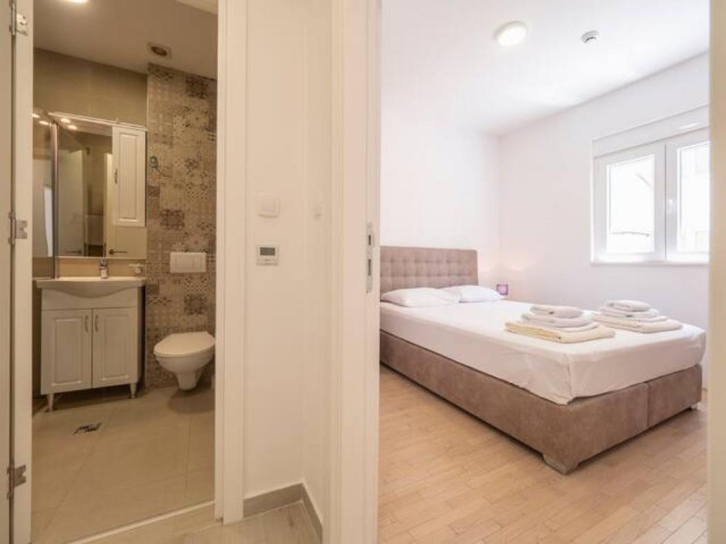 Marea Apartments Budva Bilik gambar
